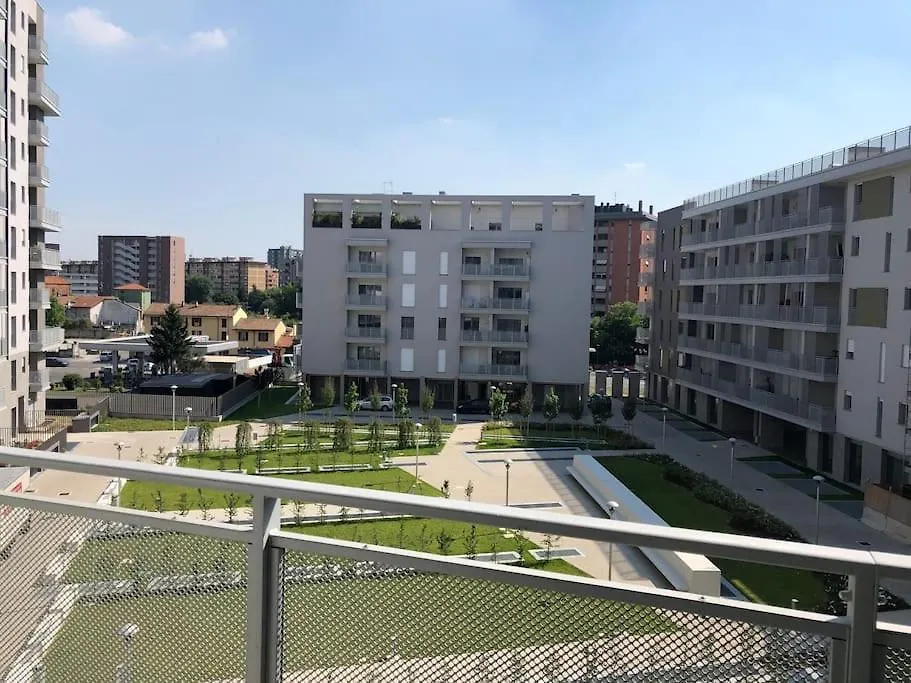 Luxury 3 Bedroom Apartment 100 Mq Next To Rho Fiera And San Siro Milan 0*,